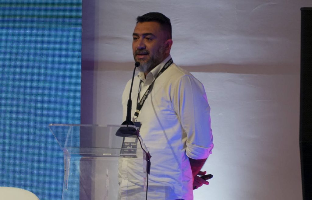 KEYNOTE-ADRIANO-PEREIRA-VIVO