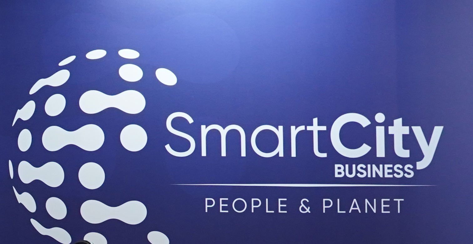 Smart City Business People & Planet